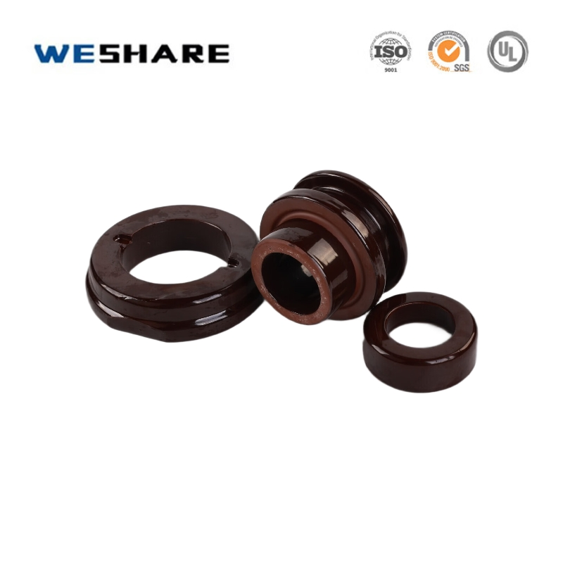 En/DIN Standard Bushing 1kv/250-1250A Transformer Porcelain Insulator Assembly