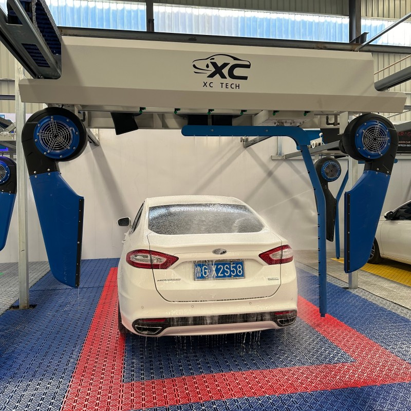 Machine de lavage automatique sans contact prête pour les tropiques avec boîtier résistant aux moisissures, pulvérisation haute pression à 360° pour parking colombien