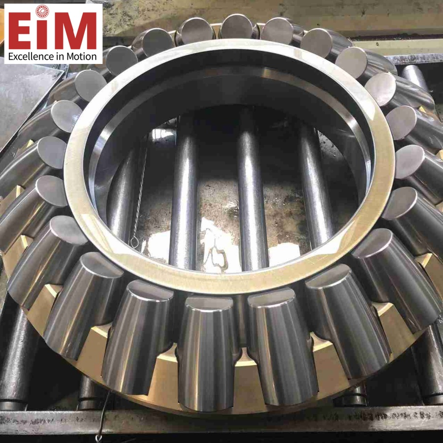 Tapered Roller Bearings for Motorcycle Single Row 30318J2 & 30317J2 High Quality Tapered Roller Bearings for Automobile