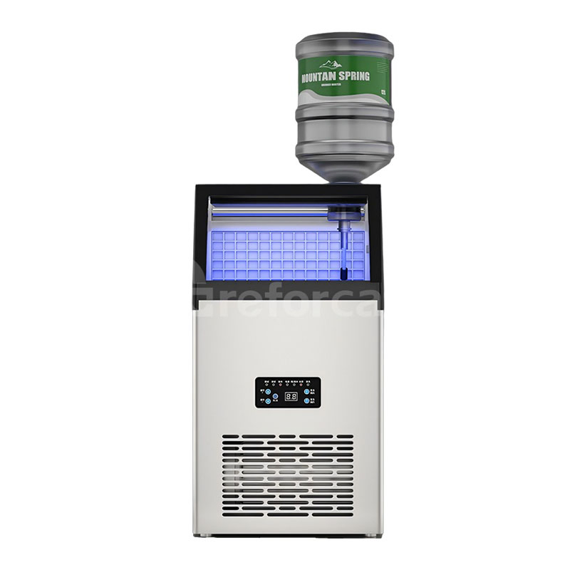 230W 30kg Macchina automatica per ghiaccio in cubetti commerciale con acqua purificata