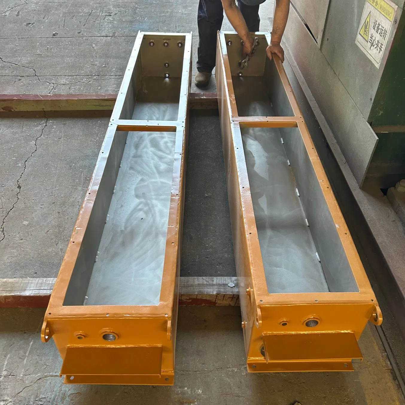 Customized Non-Standard Carbon Steel Hydraulic Oil Tank for Construction Machinery