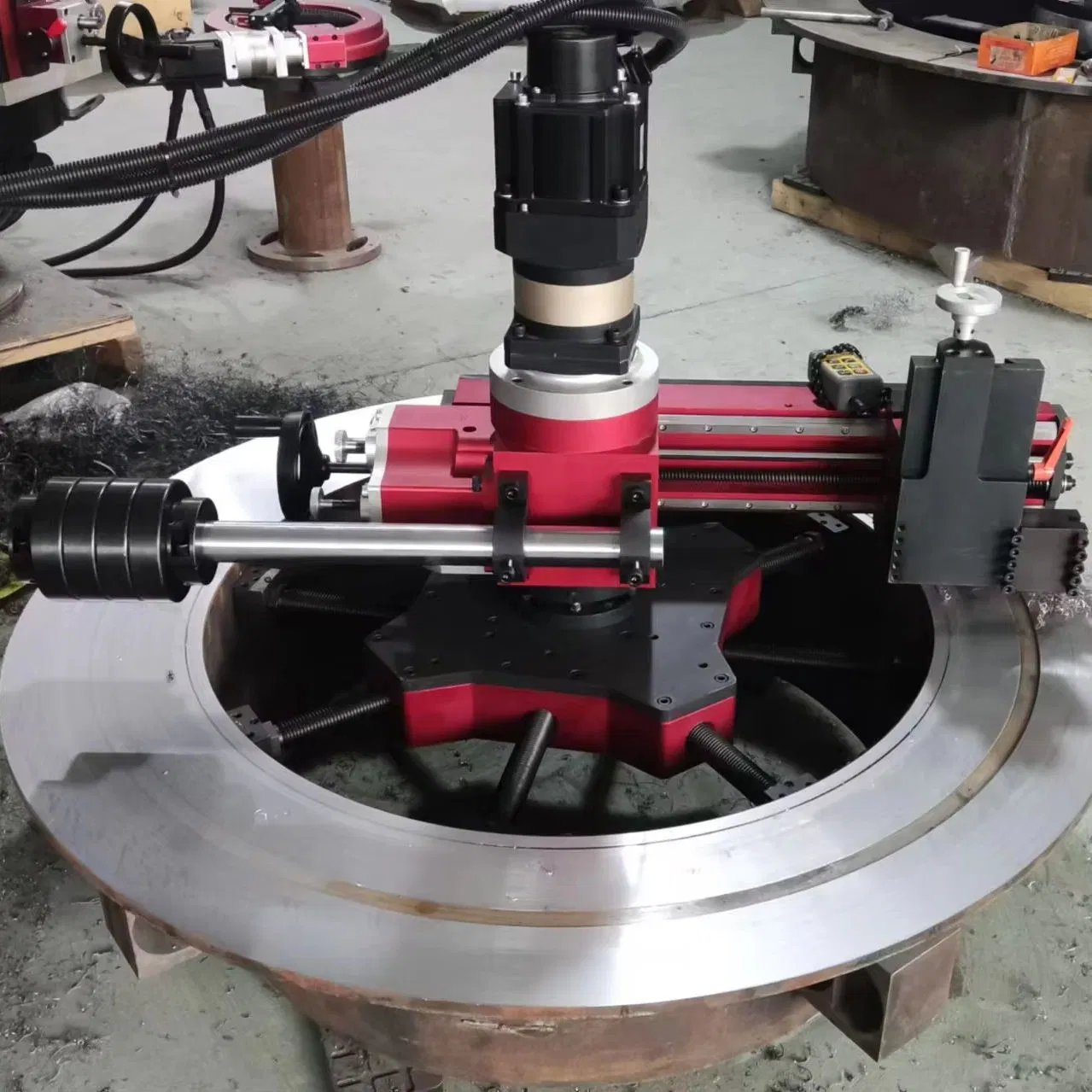 FLN-1000 Macchina per la sfacciatura di flange CNC elettrica portatile montata su ID 152-1000mm