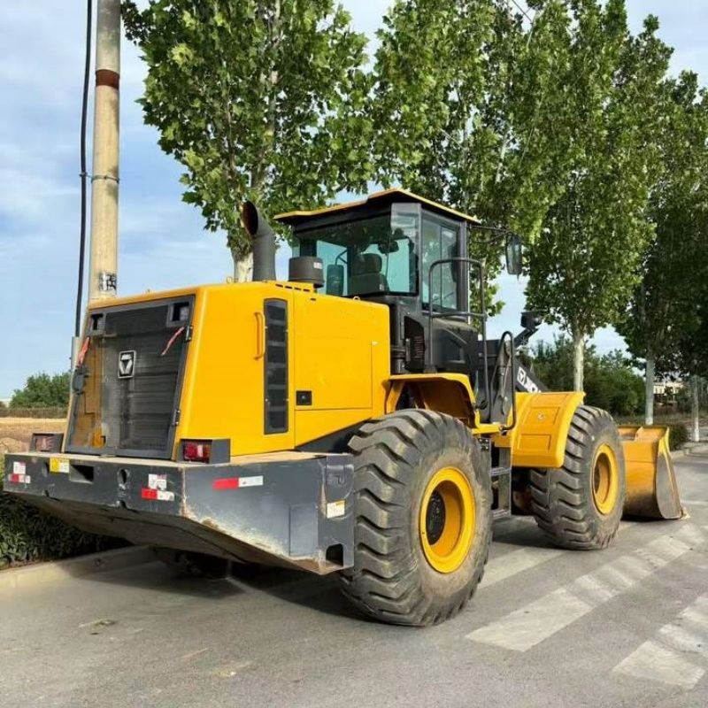 5-Ton Used Loader, Low Price and Good Quality