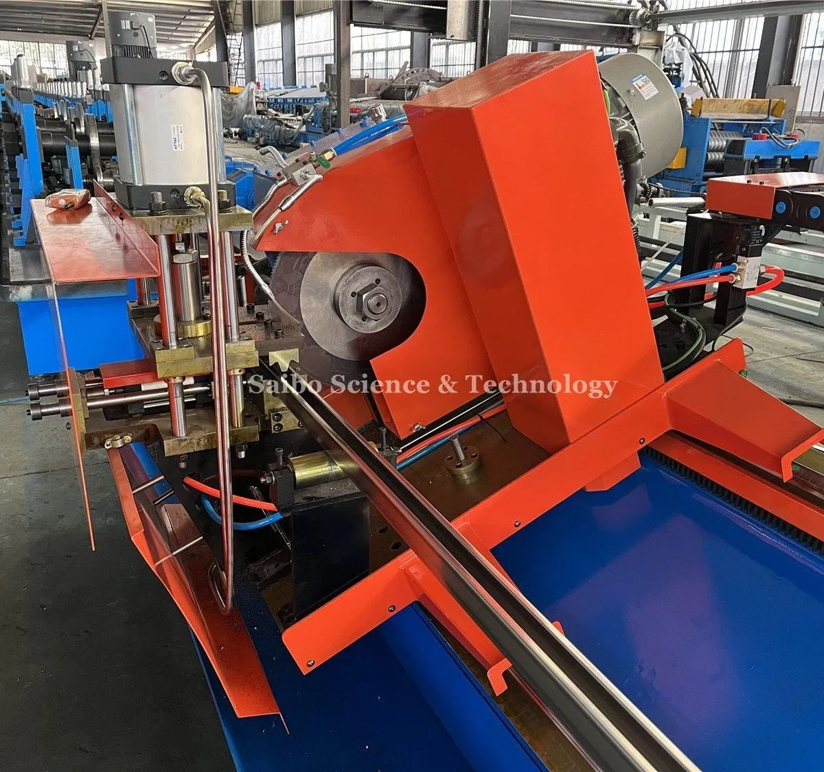 Ligne de profilage de profilés Strut C, machine de profilage de rails de guidage pour panneaux solaires pour Peb