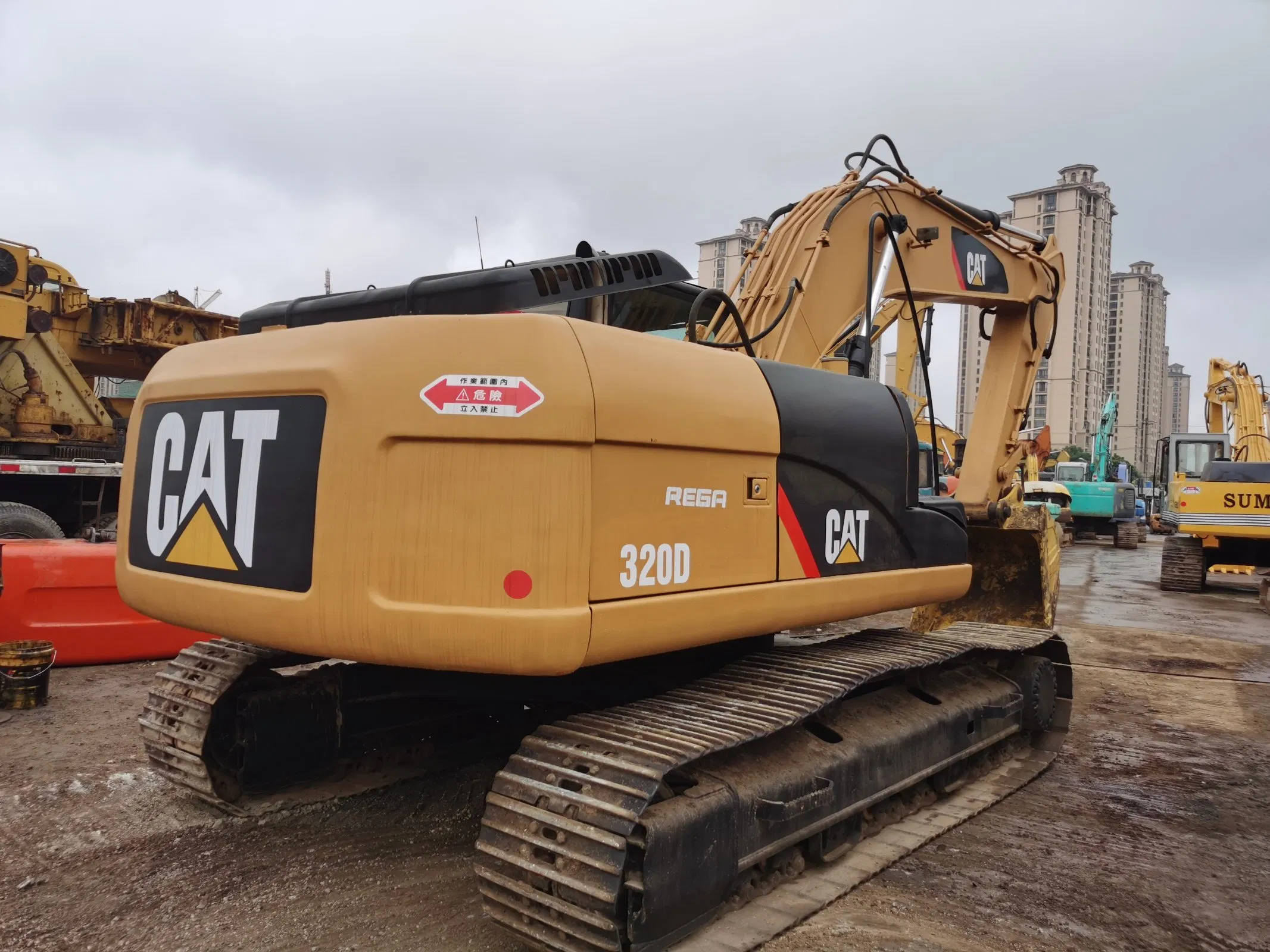Used Caterpillar 320d Crawler Excavator 20t Original Japan