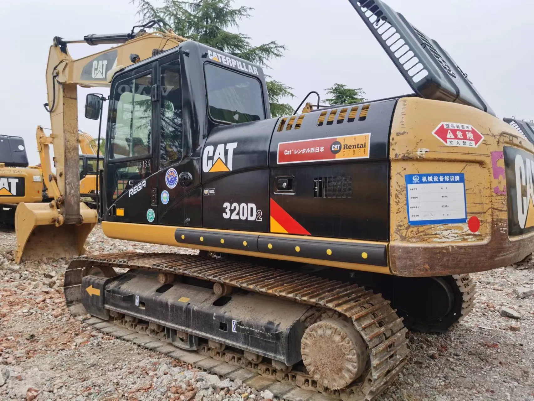 Escavatore cingolato Cat 320d2 Caterpillar da 20 tonnellate con trasmissione idraulica usato in vendita in Sud America
