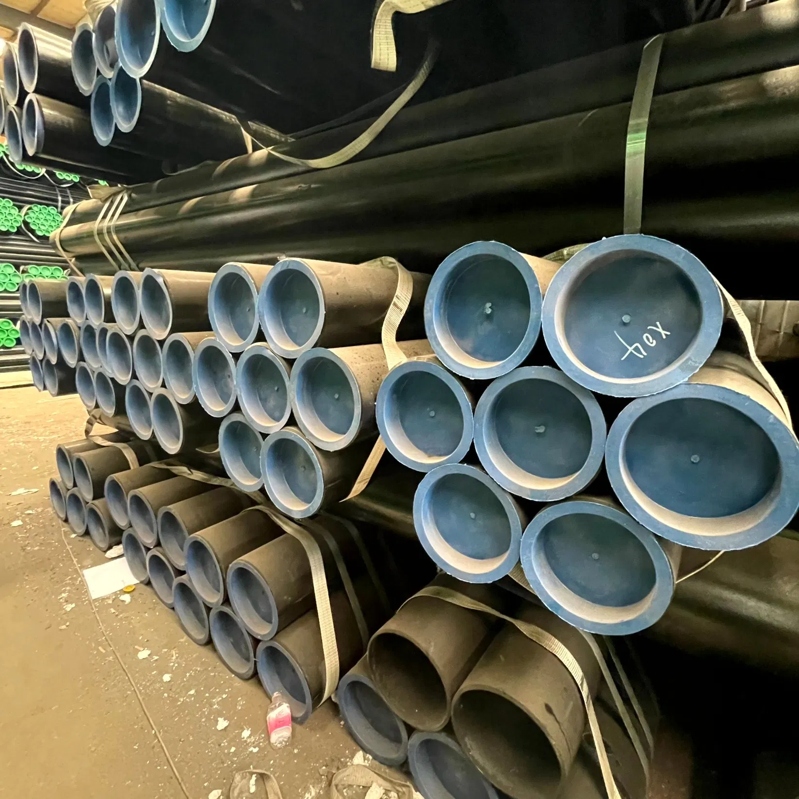 Thermal Insulating Anti-Abrasive UV-Resistant Stainless Steel Seamless Pipe for Oil Production Processes