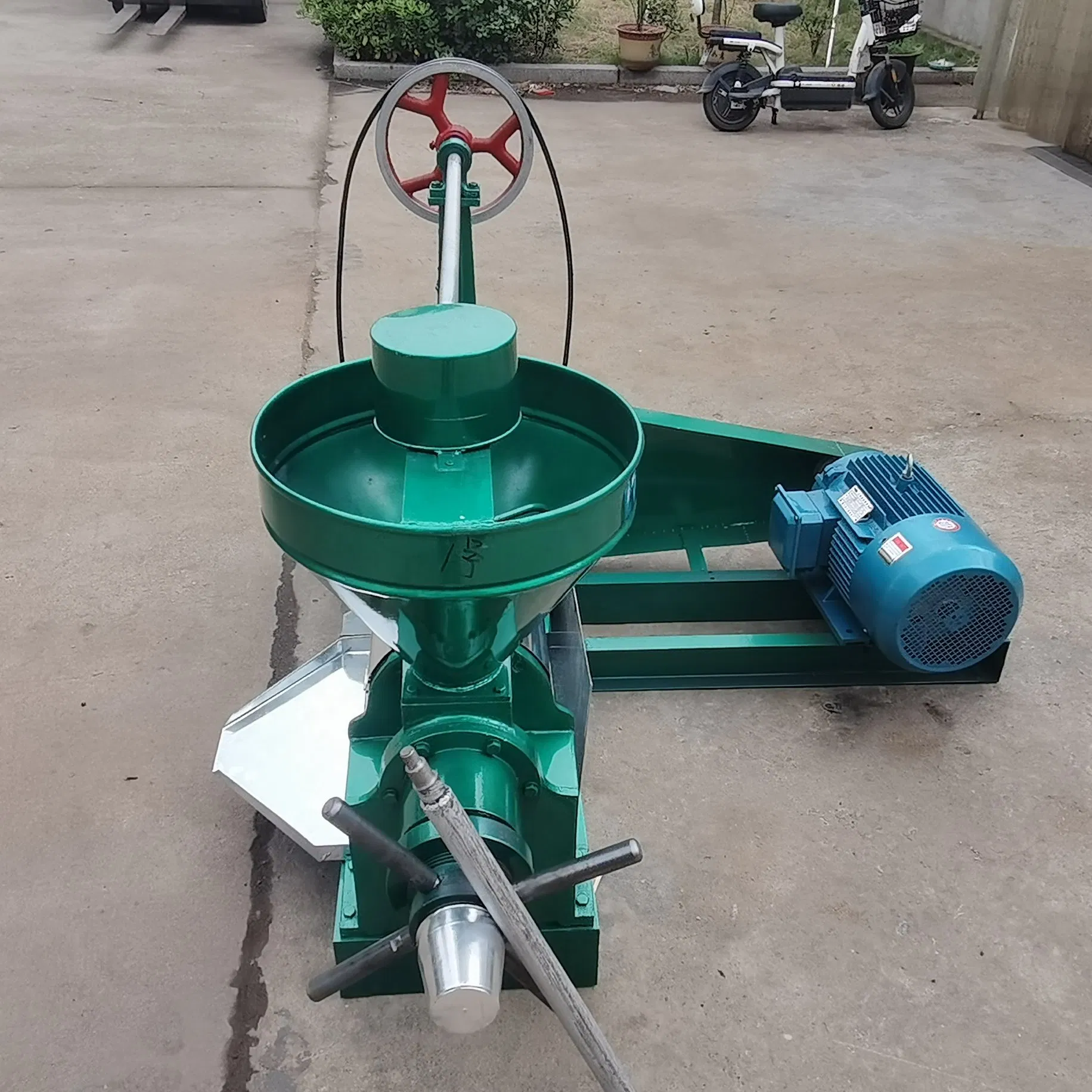 Fabbrica di presse per olio Pressa per olio di girasole Pressa per sesamo semi di lino colza Pressatura a freddo Macchina per la produzione di olio di avocado Produttore