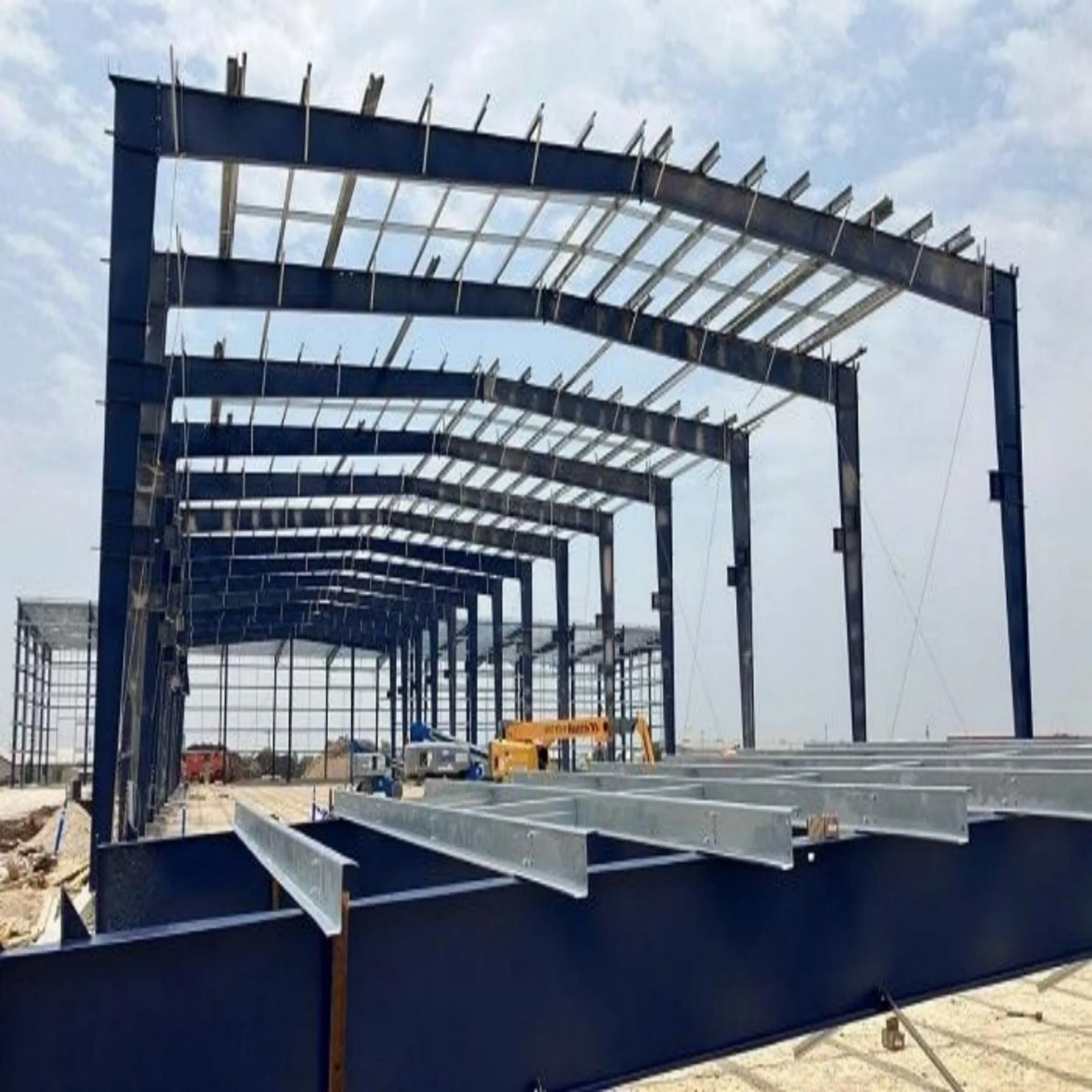 Garage, officina e magazzino prefabbricati in acciaio con sistema di connessione a bulloni