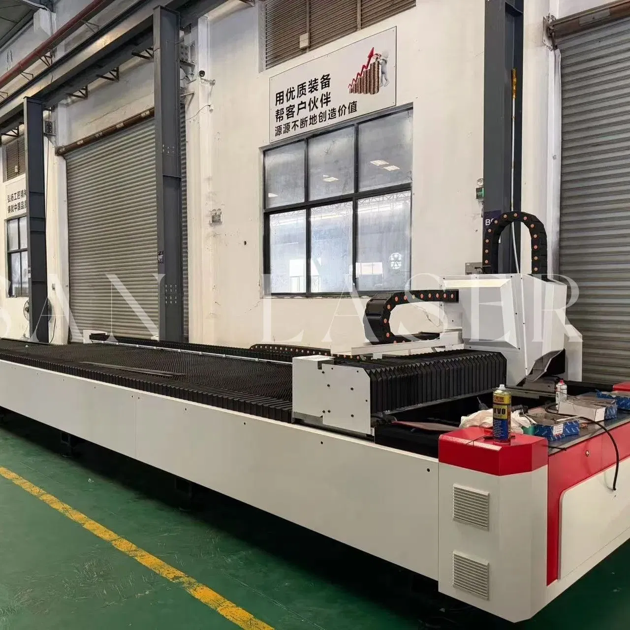 3015 Offener Faserlaserschneider 1500W-6000W mit automatischem Wechseltisch für Blech