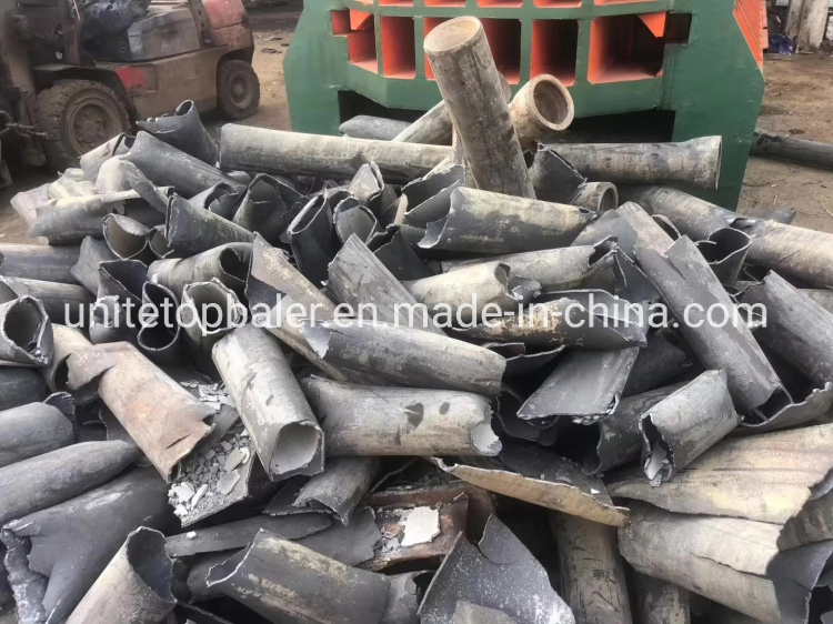 Cesoie Idrauliche ad Alte Prestazioni per un Taglio Efficace dei Rottami Metallici