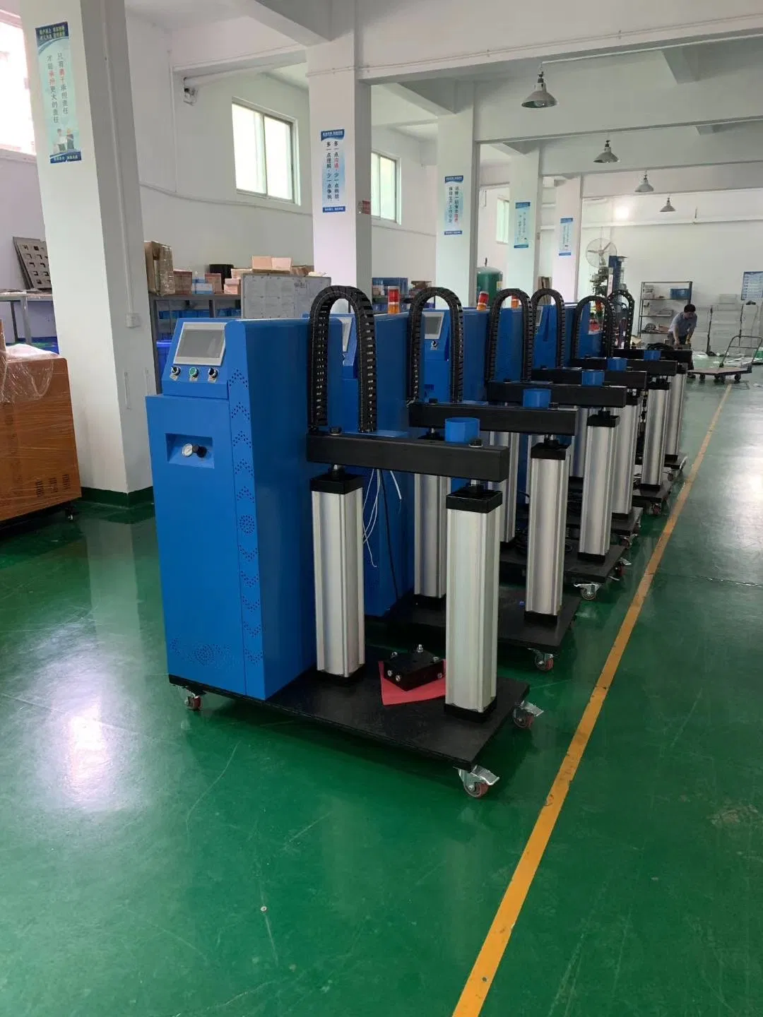 PUR55 Hot Melt Adhesive Leather Compounding Machine Small Automatic Glue Spraying Machine
