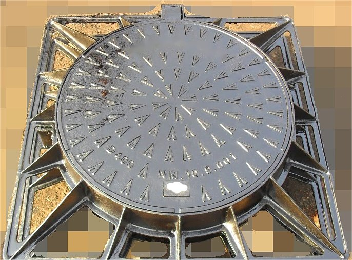 Telaio Quadrato Copertura Rotonda Chiusino in Ghisa