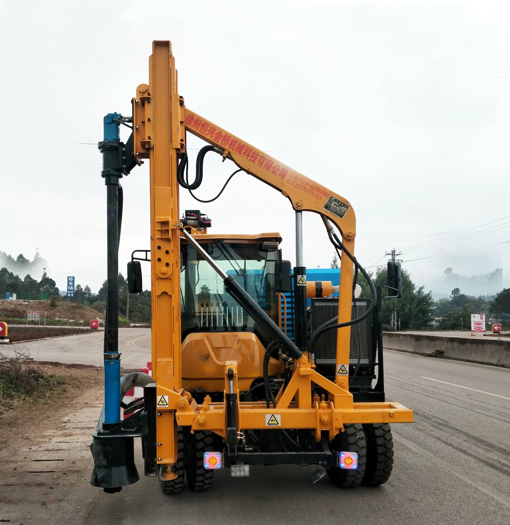 Marteau à pieux avec compresseur d'air et appareil de forage DTH pour la construction de routes et d'autoroutes