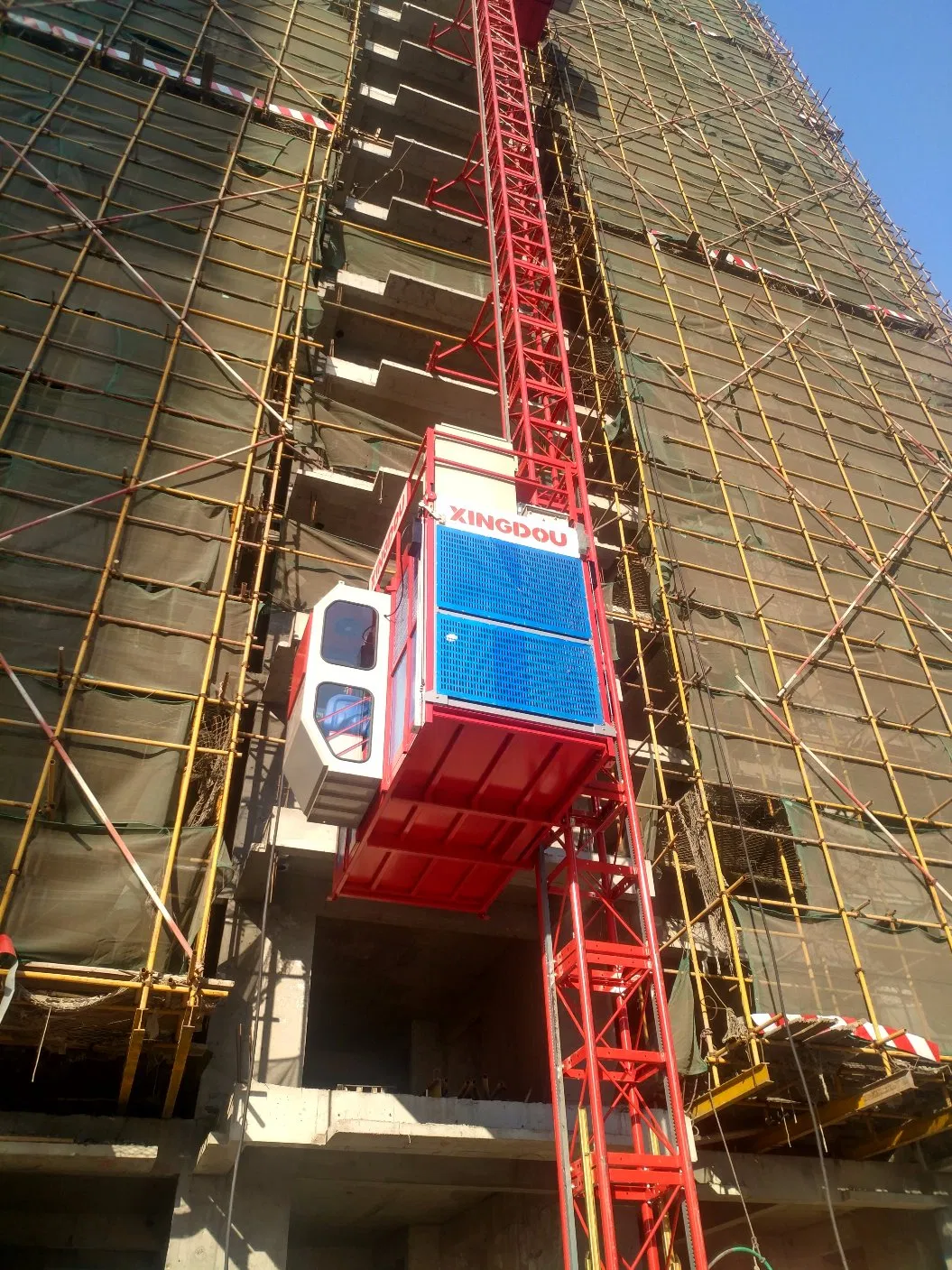 Elevatore da cantiere di alta qualità per il trasporto di passeggeri con sezione a traliccio