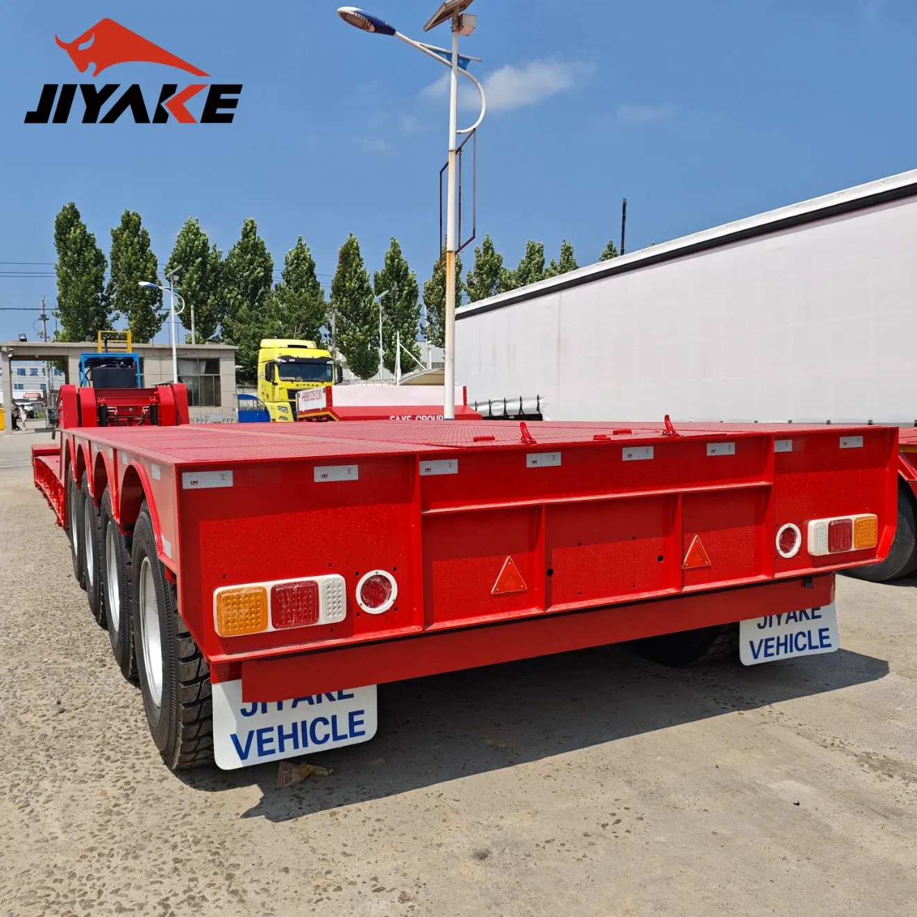 Lowboy Truck Trailer with Superior Specifications