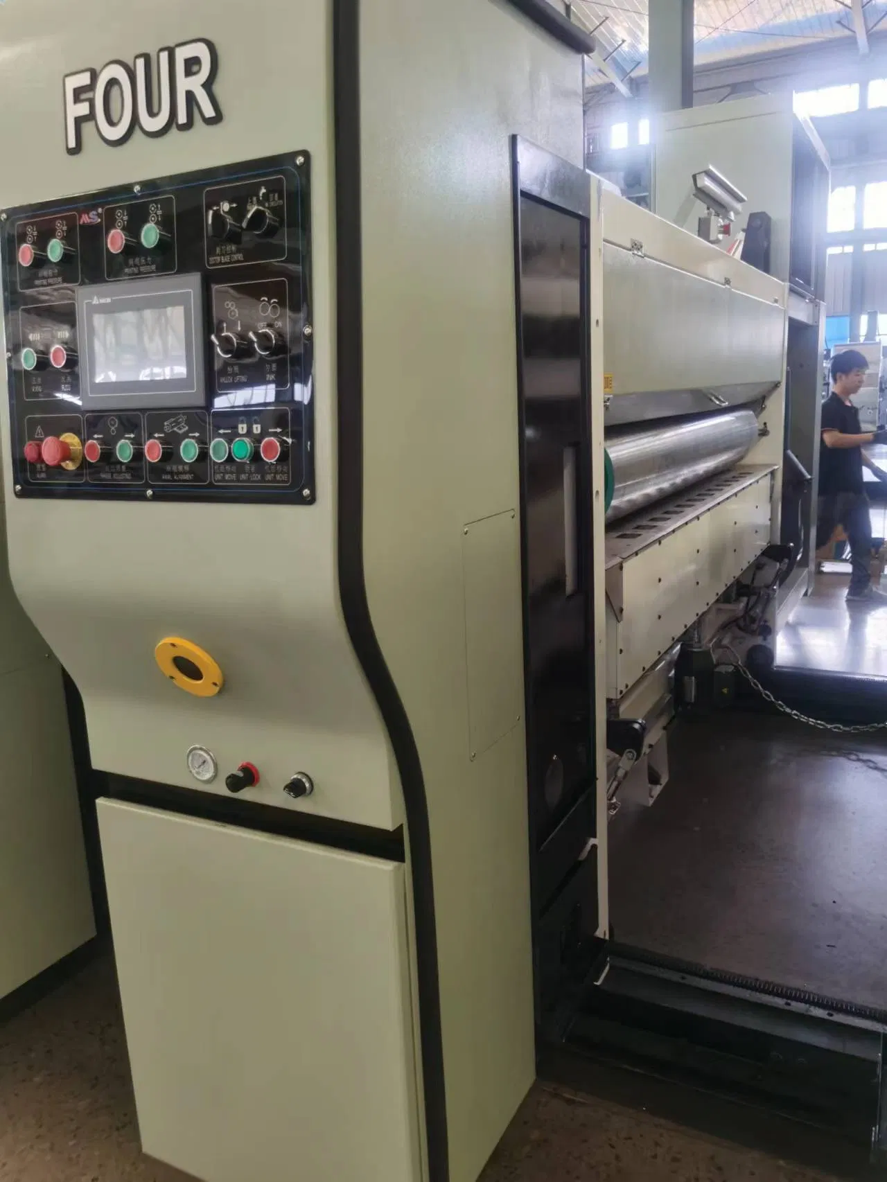 Máquina automática para fabricar cajas de cartón