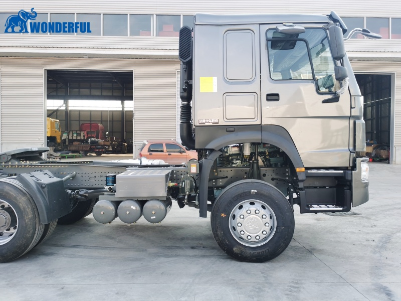 Trattore usato Sinotruk HOWO 371 420HP 6X4 8X4 per carichi alla rinfusa, pianale, sponde, piattaforma container, semirimorchio per trattore usato