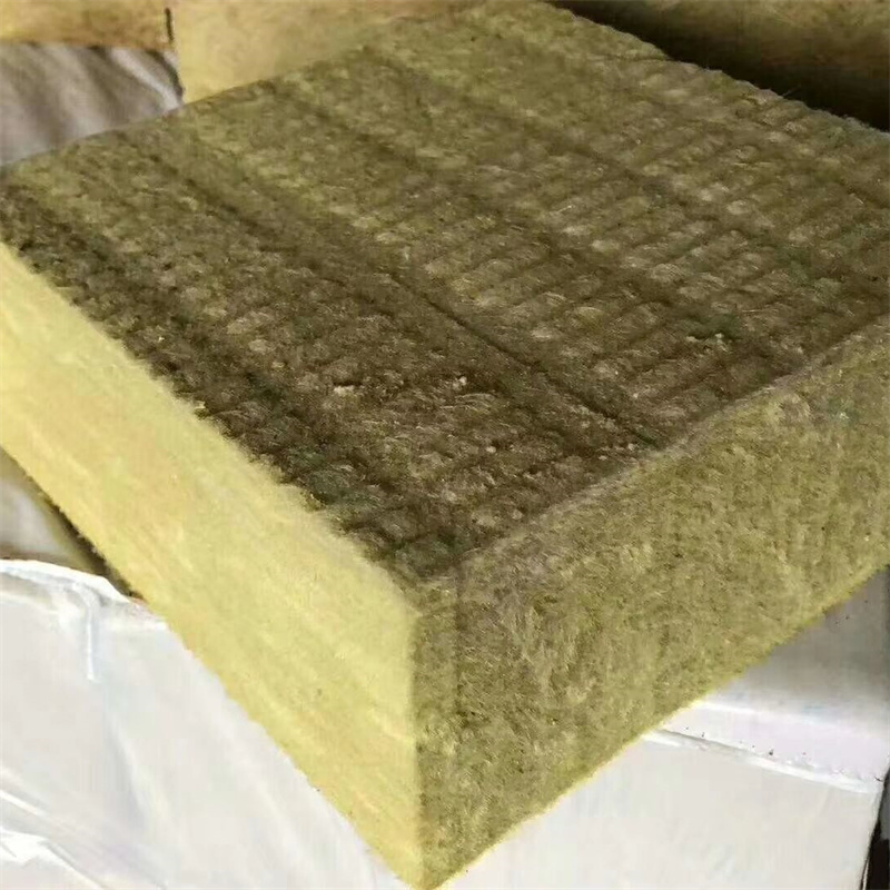 Pannello in lana di roccia ignifugo e termoisolante per l'edilizia