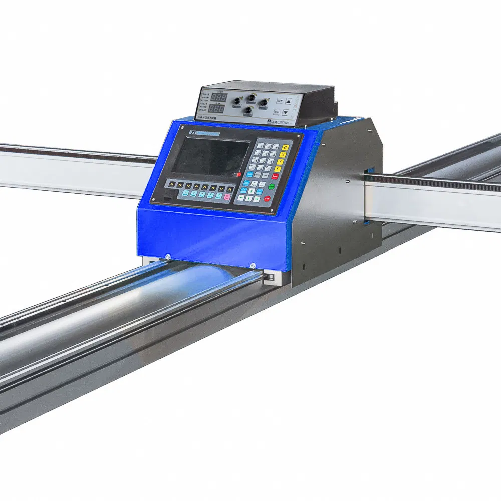 Taglio di metallo con tagliatrice al plasma CNC macchina industriale per taglio al plasma