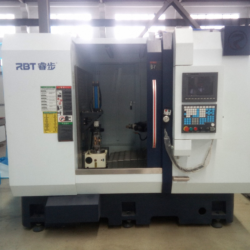 Máquina de perforación y roscado CNC de alta velocidad para grifería y sanitarios