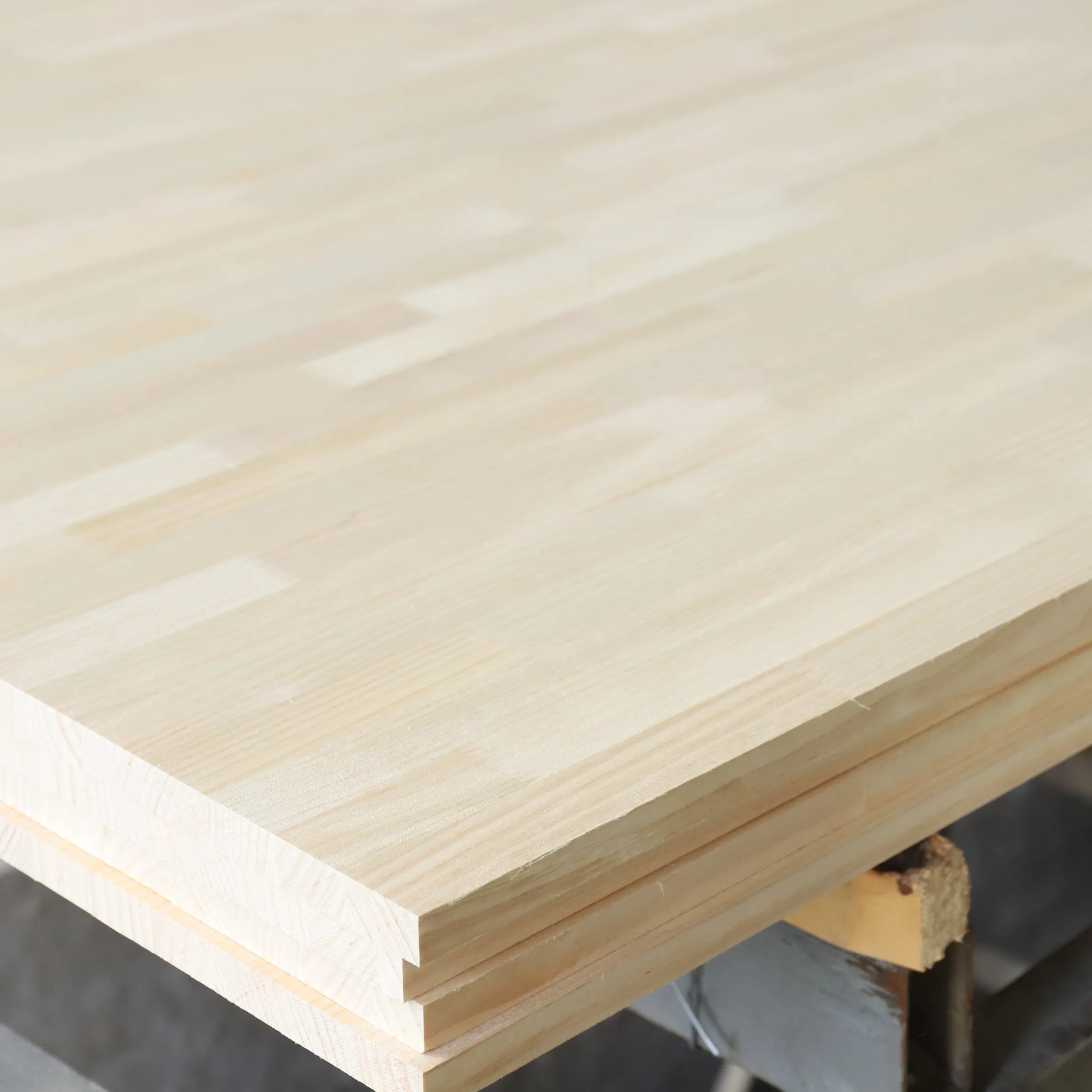 Environmentally Friendly Radiata Pine Integrated Board Building Material Finger Joint Wood
