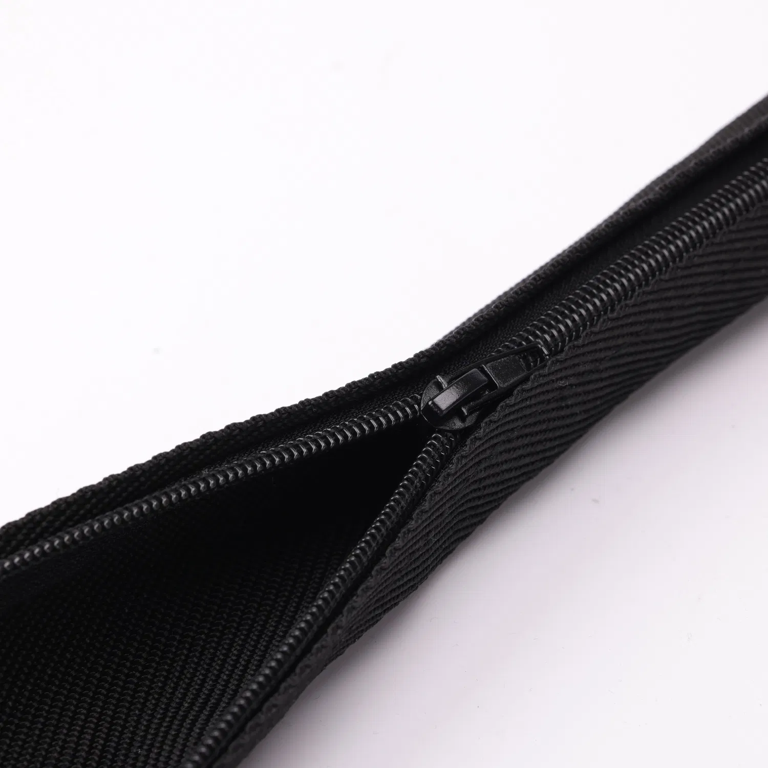 Guaina Protettiva Grigia in Velcro Intrecciato con Zip per Cavo della Pistola di Saldatura
