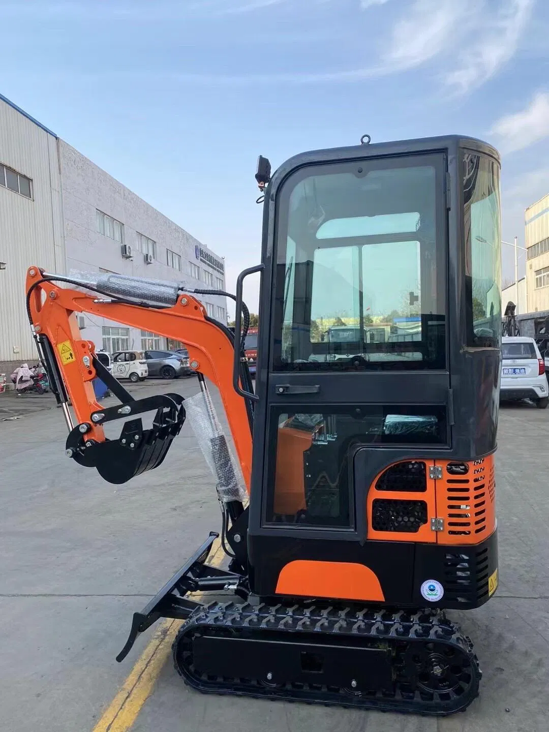 1.2 Ton Mini Compact Excavator Euro V Engine for Landscaping Agriculture Small Construction Projects