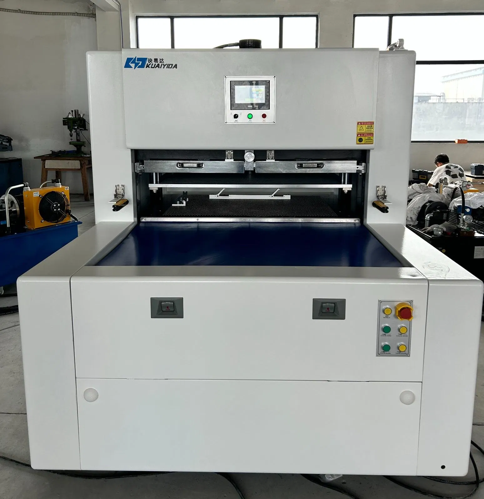 Máquina profesional de desmontaje postimpresión