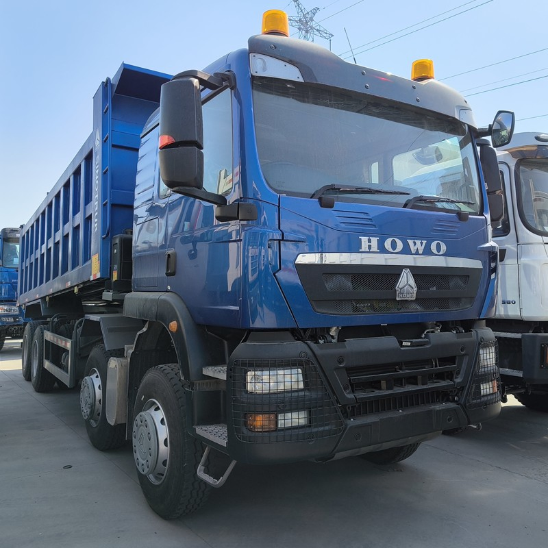 Sinotruk HOWO 40 Tons 8X4 12 Wheel Heavy Duty Dump Tipper Truck for Sand/Mining