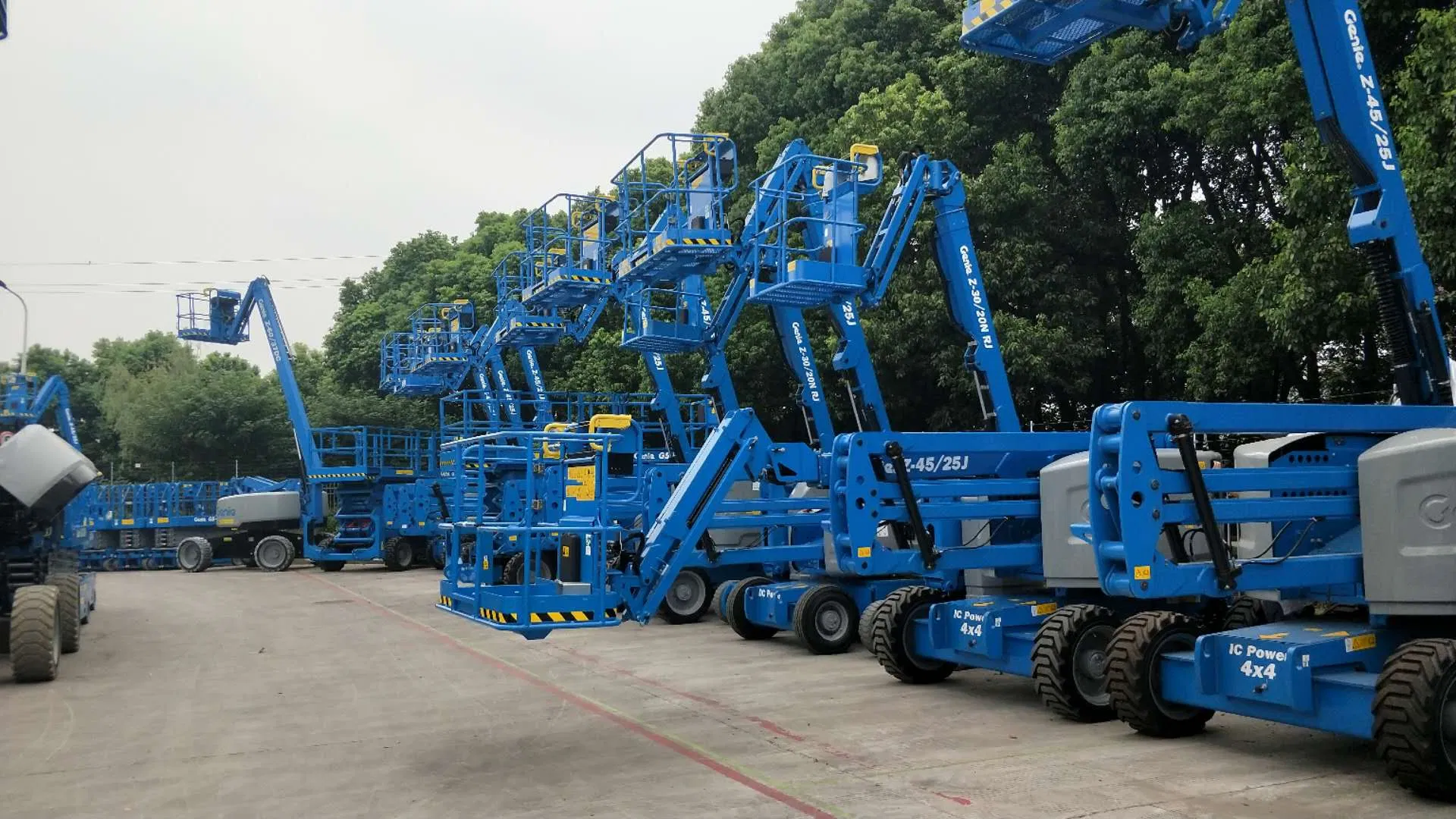 16m Genie Z45/25 Piattaforma Aerea Semovente Articolata a Motore per Lavori in Quota