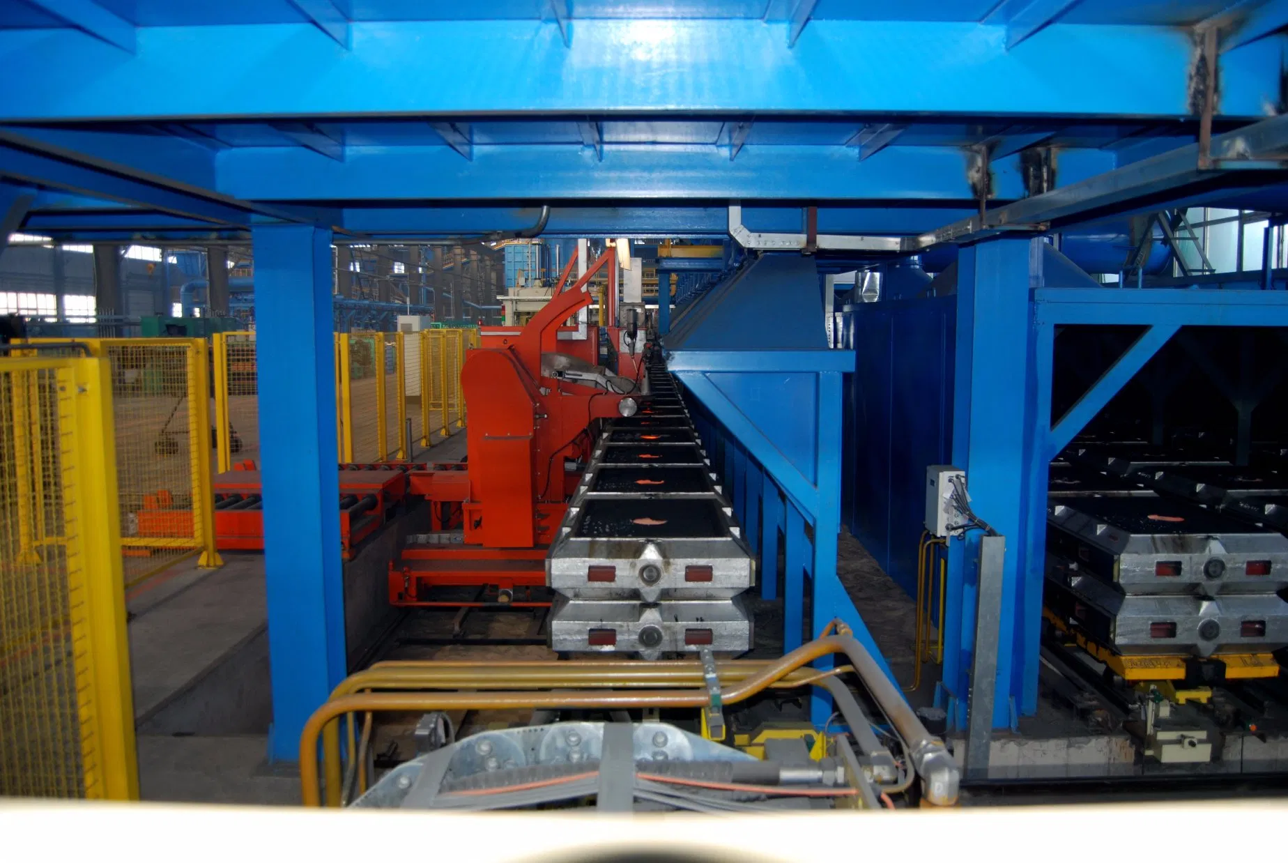 Macchina automatica per colata in duplex a basculamento PU-Master-D