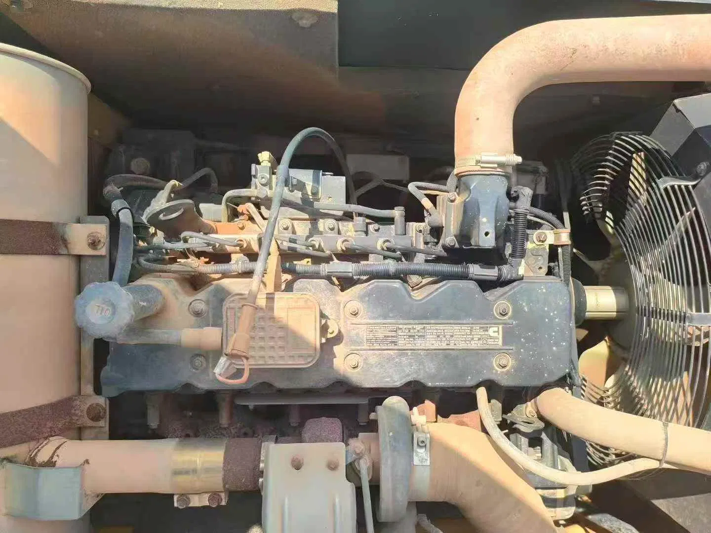 99 Nuovo Escavatore Cingolato Idraulico Hyundai 215-7 per Lavori di Ingegneria