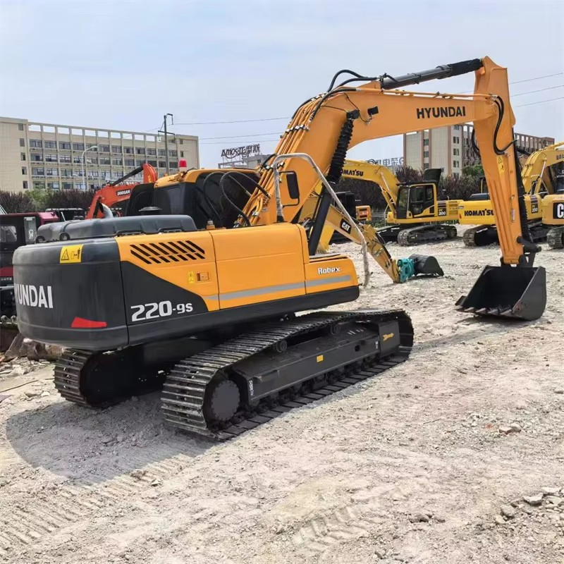 Gebrauchter Hyundai 220-9s Raupenbagger Hochleistungs-Second-Hand-Maschine