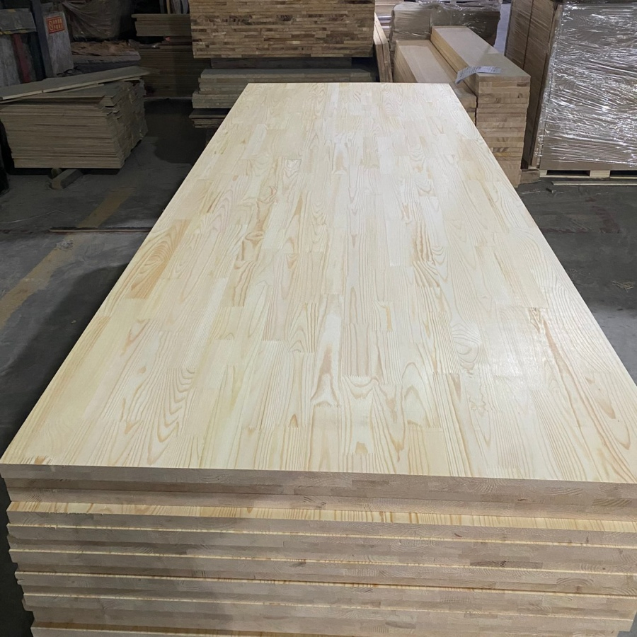 Pinus Sylvestris First-Class Knot-Free Russian Pine Wood Both in Finger Joint and Edge Glued Panels