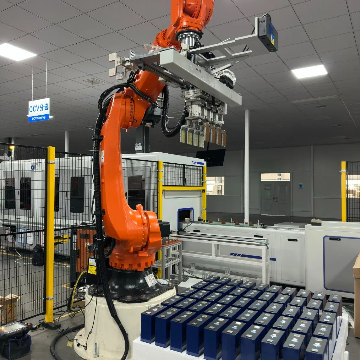 Ligne de fabrication et d'assemblage automatique de batteries à cellules prismatiques au lithium-ion