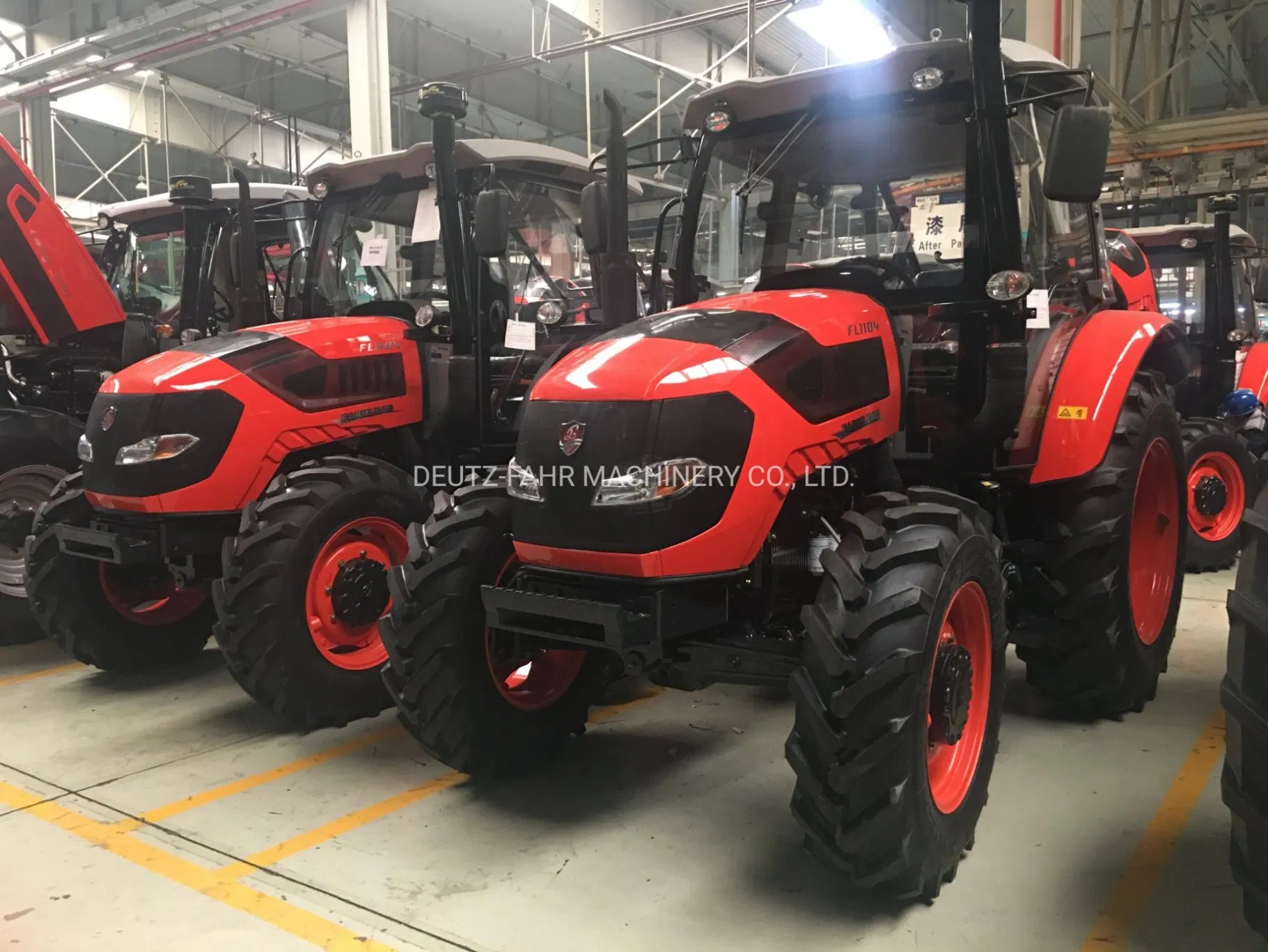 110HP 4WD Agricultural Farm Tractor with Cabin
