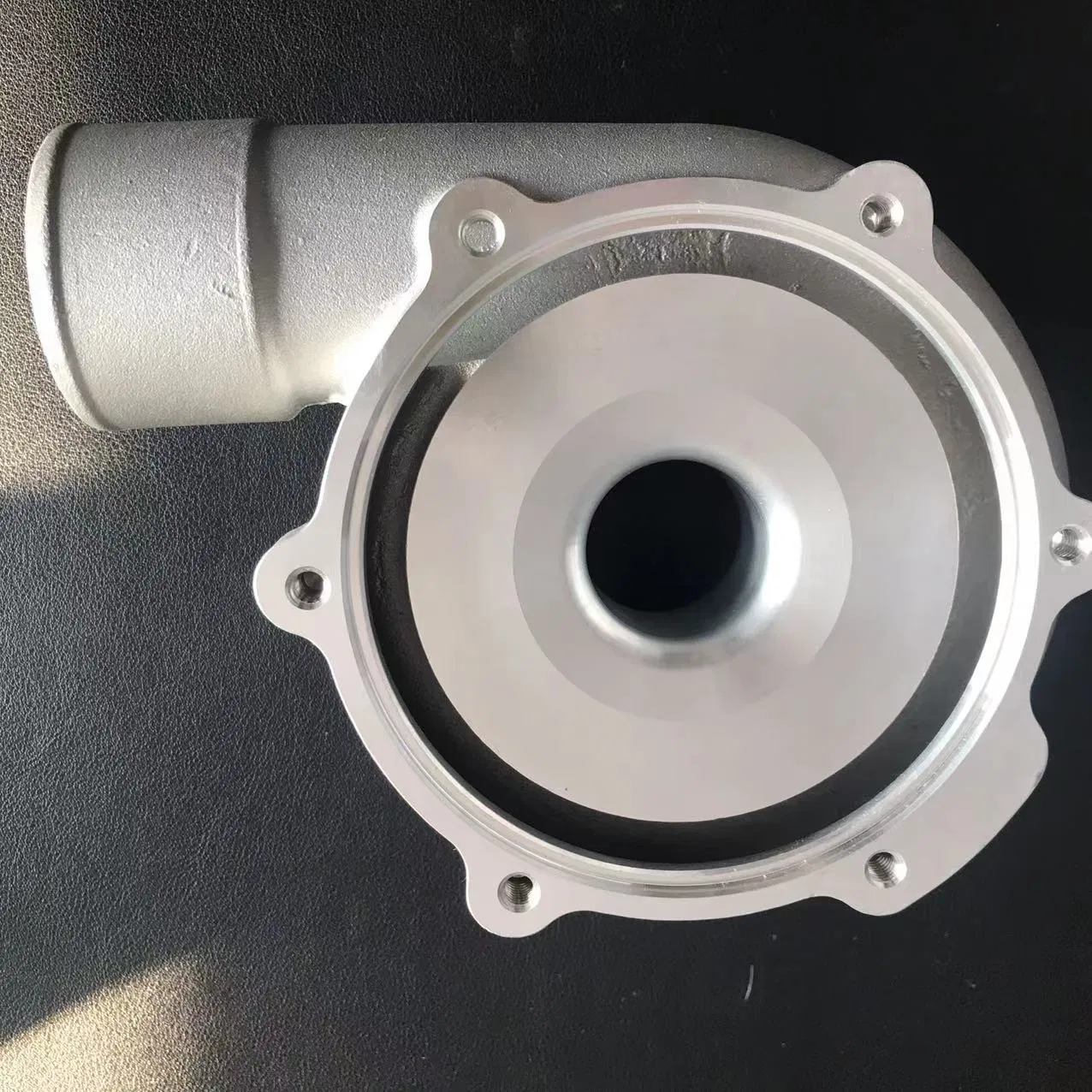 Pressofusione a gravità in alluminio per alloggiamento motore elettrico per ricambi auto, motore, pompa, motore, motocicletta