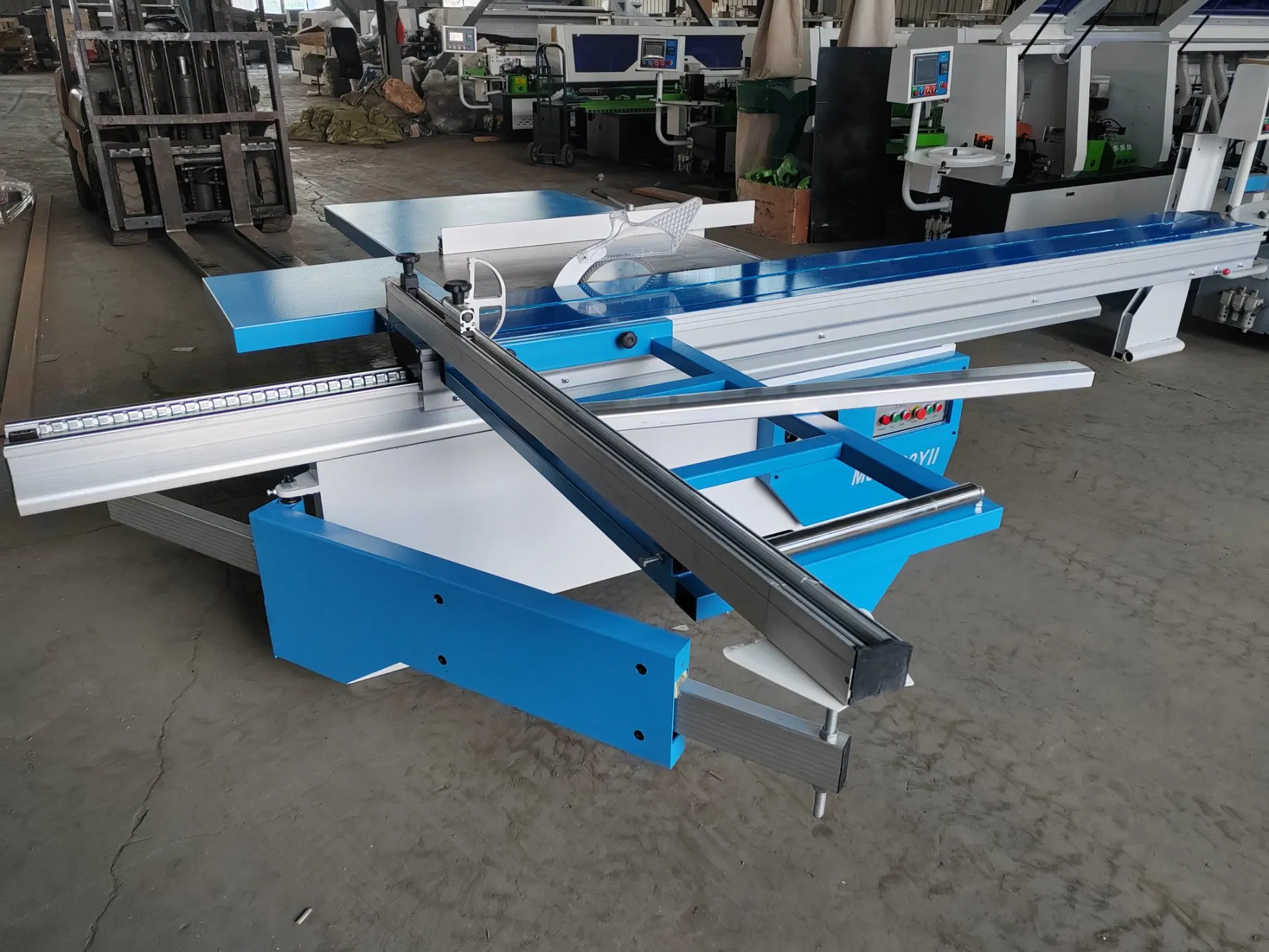 Precision Wood Cutting Table Saw for Furniture Makers MJ6132YII
