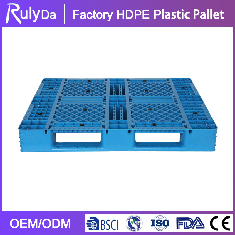 Pallet in plastica resistente e pesante per scaffalature di magazzino