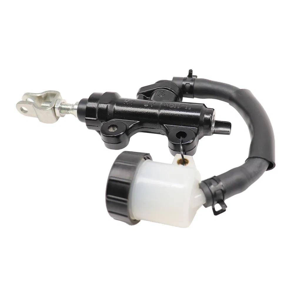Pompa freno idraulica per moto ad alte prestazioni con cilindro maestro e serbatoio