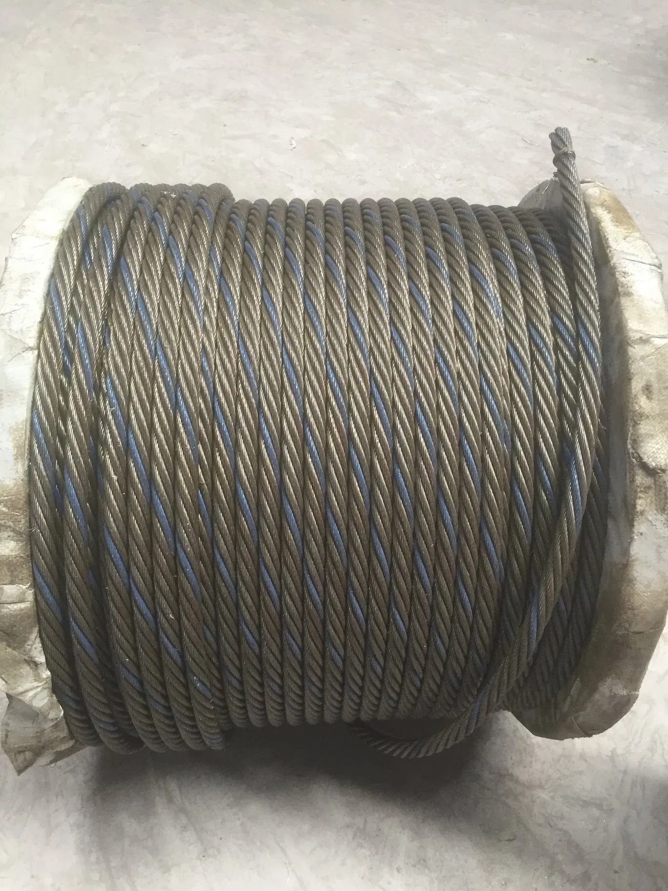Ungalvanized Steel Wire Rope 6 X 37+Iwrc One Blue Strand