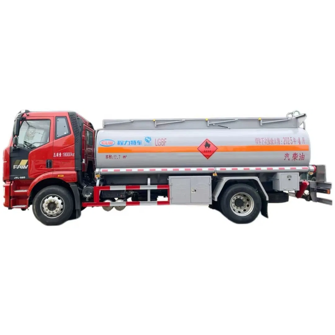 FAW Jiefang J6 Heavy Duty 18t 12.7cbm Oil Tanker Fuel Tanker Mobile Refueling Truck Aircraft Refueling Truck Used in Construction Sites, Aircraft, Gas Station