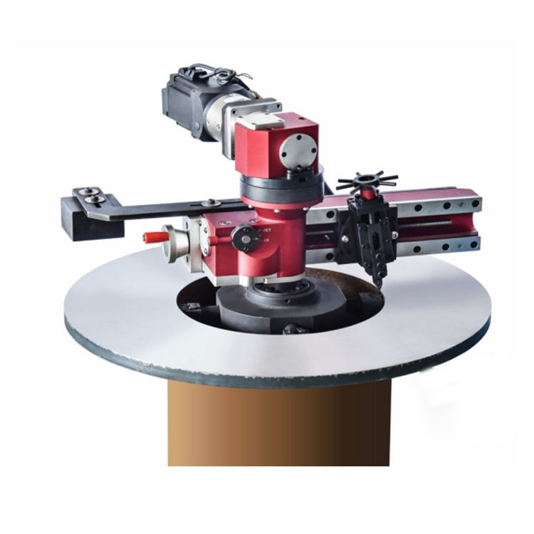 FLS-610 Macchina portatile per la lavorazione delle flange CNC a montaggio interno 2"-24"