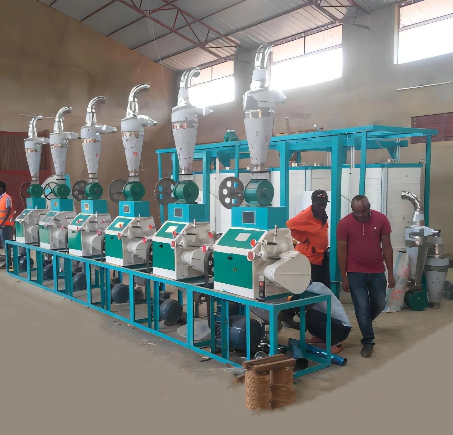 Impianto automatico di molino per farina di grano Linea completa di produzione per la macinazione del mais