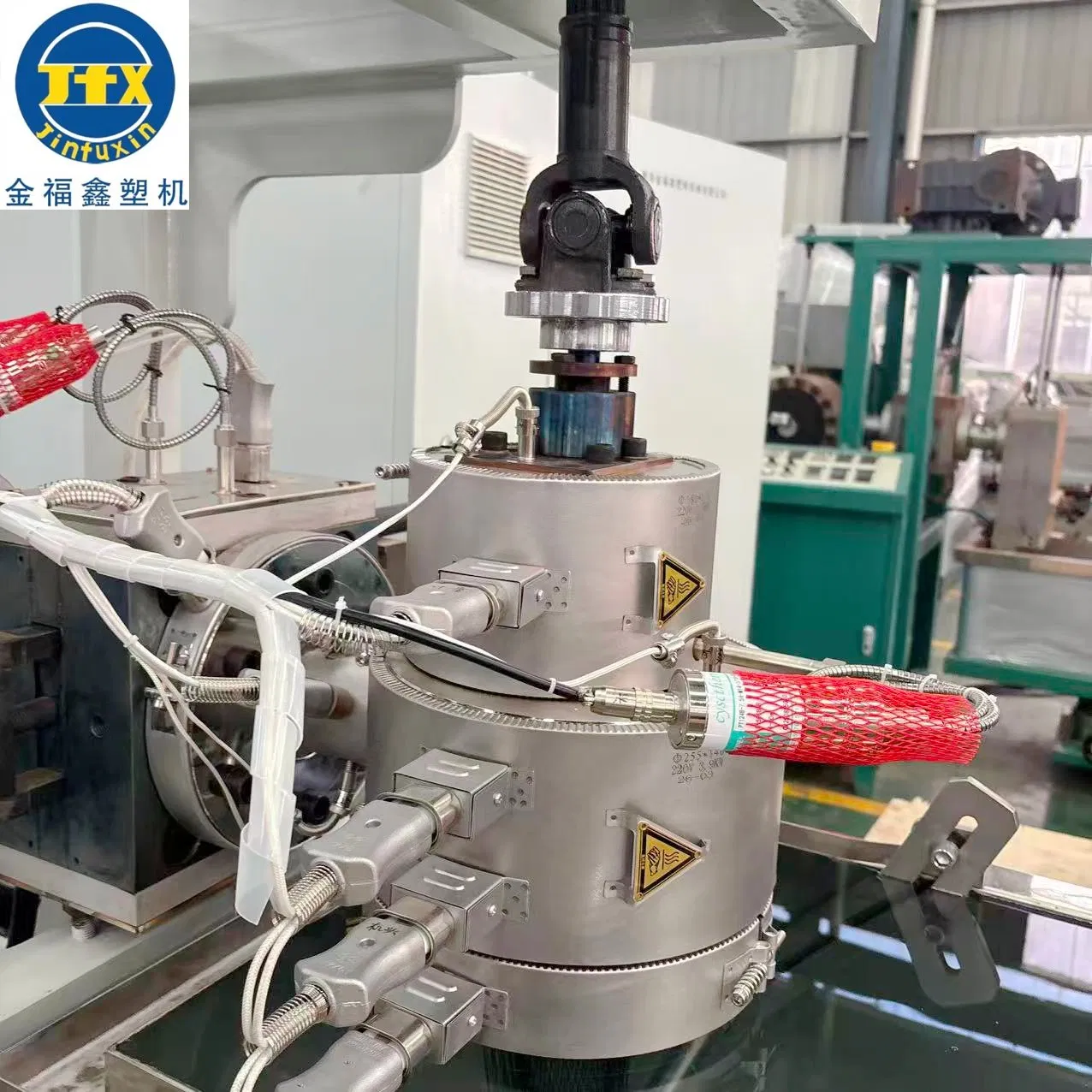 Linea di estrusione per la produzione di filato monofilamento in PP per scope e spazzole con estrusore a vite singola completamente automatico