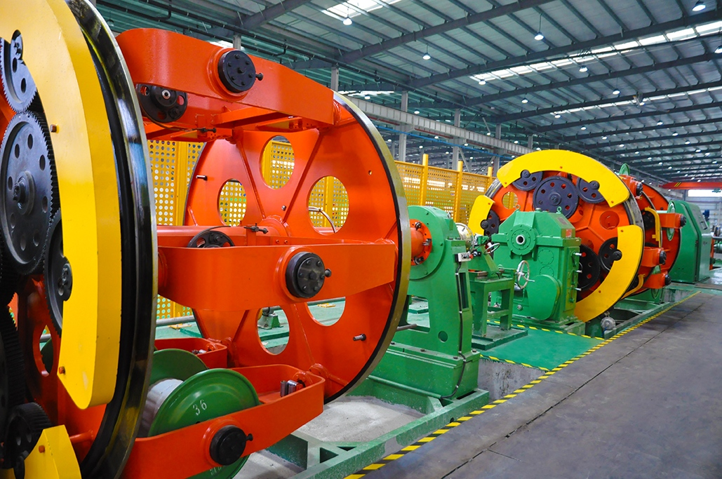 Cradle Type Cable Laying up Machine Series