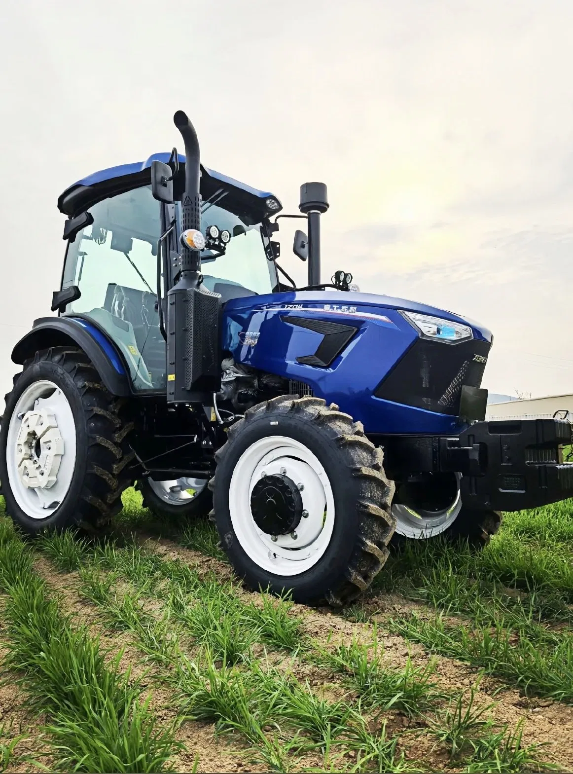 90HP 4WD Lawn Compact Farm Tractor