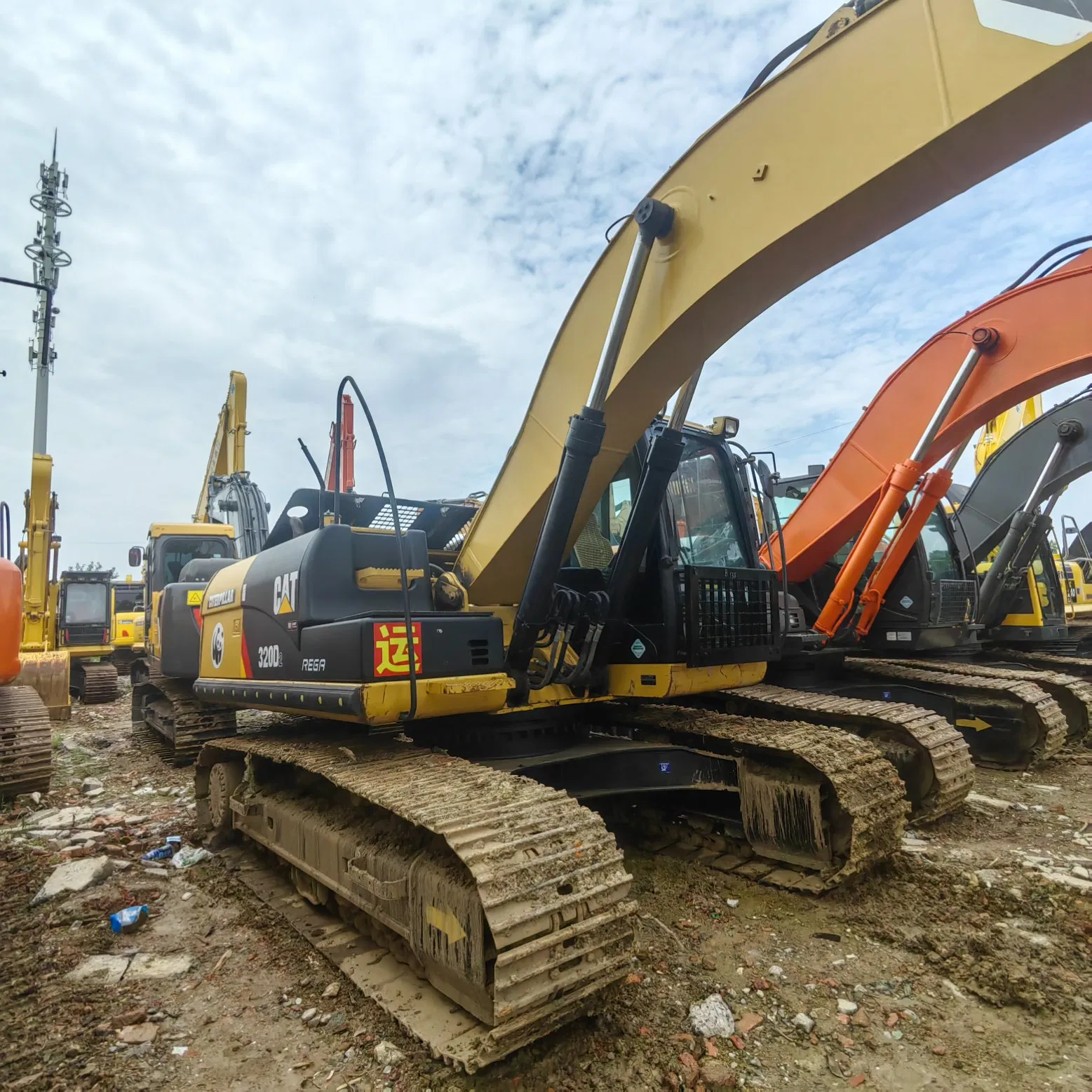 Japan Used CAT 320D Crawler Excavator