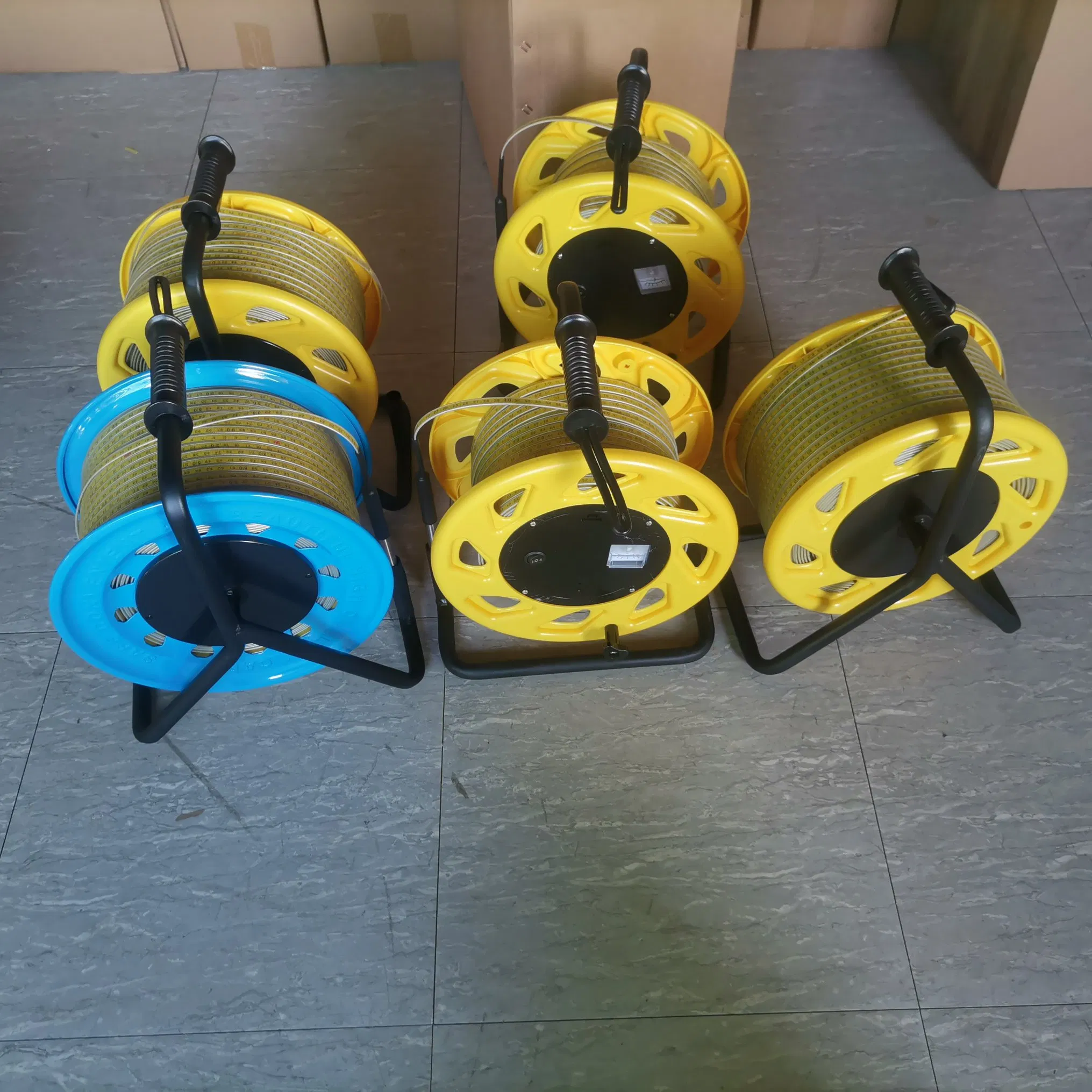 Livella manuale a nastro da 100 m con supporto, sonda sensore di livello dell'acqua, indicatore di livello dell'acqua sotterranea per dighe